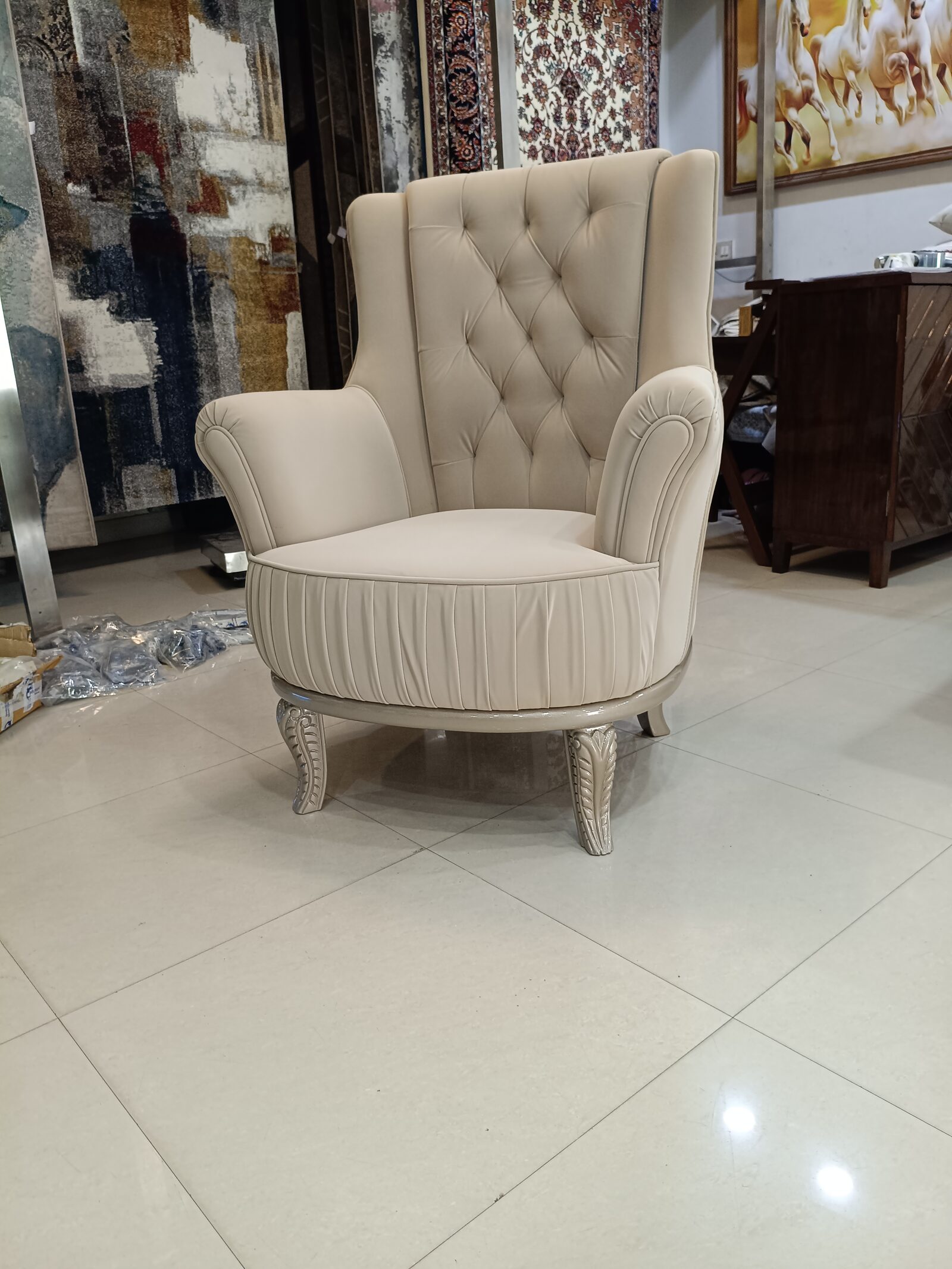 The Majestic Wingback in different angle